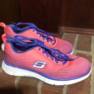 Sketchers Dual-Lite tennis shoes